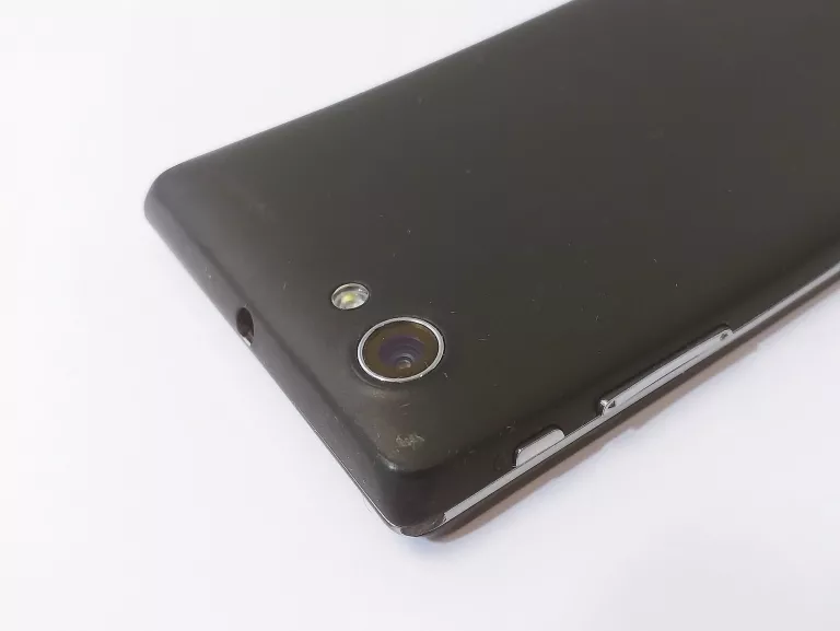 TELEFON SONY XPERIA J | ST26I