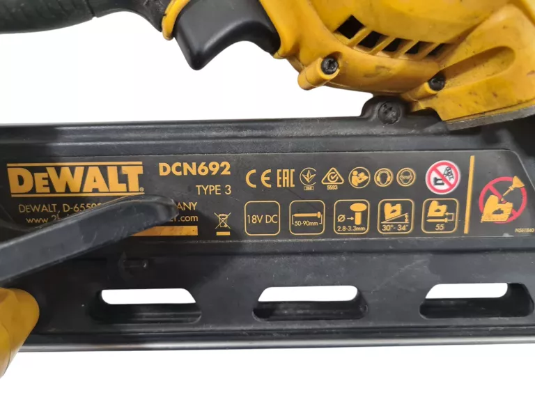 GWOŹDZIARKA 18V XR BEZSZCZOTKOWA 50-90MM 30-34STOPNIE DEWALT DCN692