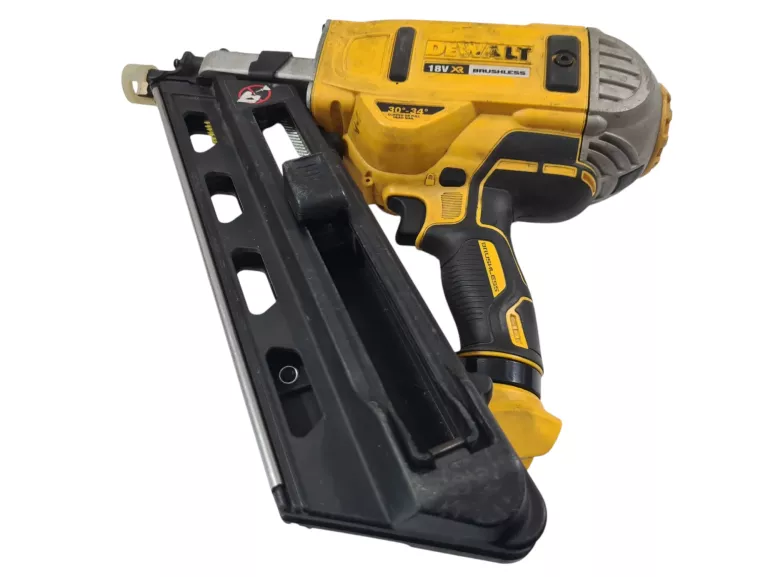 GWOŹDZIARKA 18V XR BEZSZCZOTKOWA 50-90MM 30-34STOPNIE DEWALT DCN692