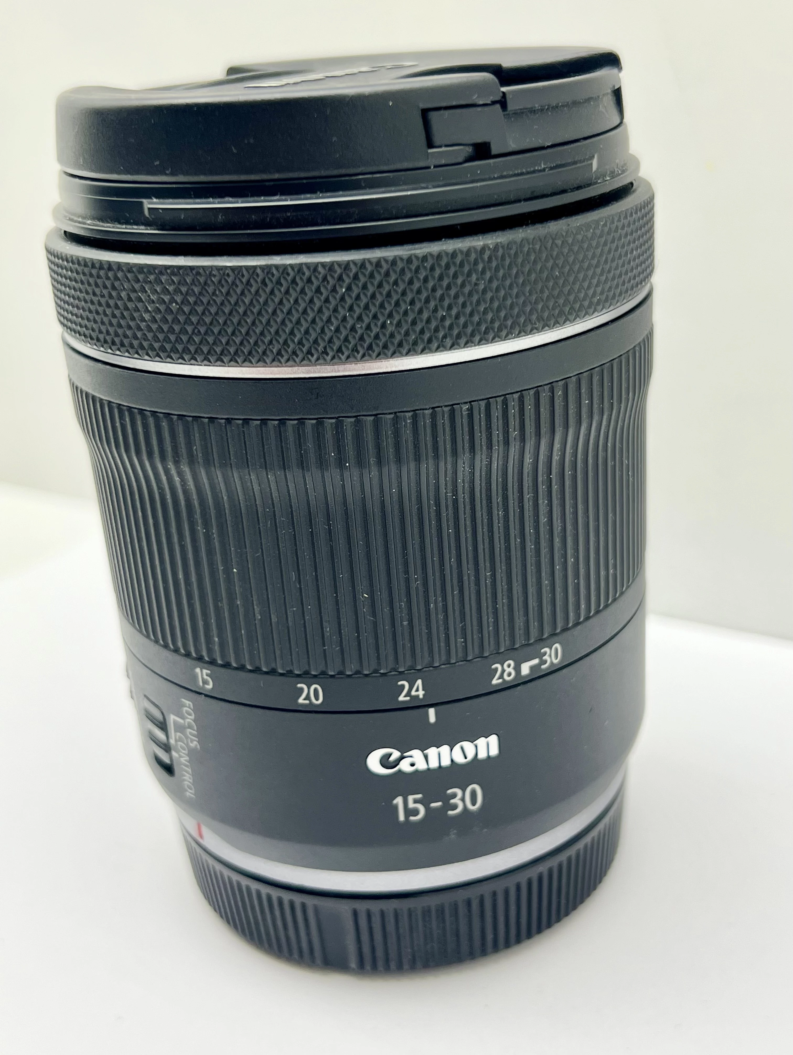 canon-rf-15-30mm-f45-63-is-stm-przyslona-207058-229294