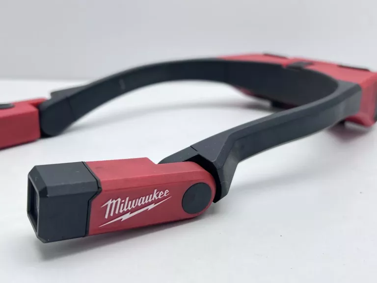 LATARKA NA SZYJĘ MILWAUKEE L4 NL400