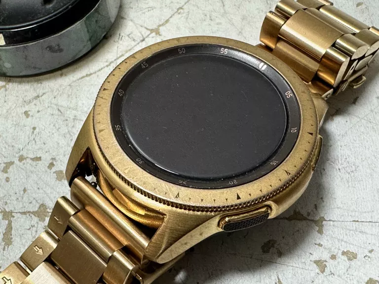 SAMSUNG WATCH R810