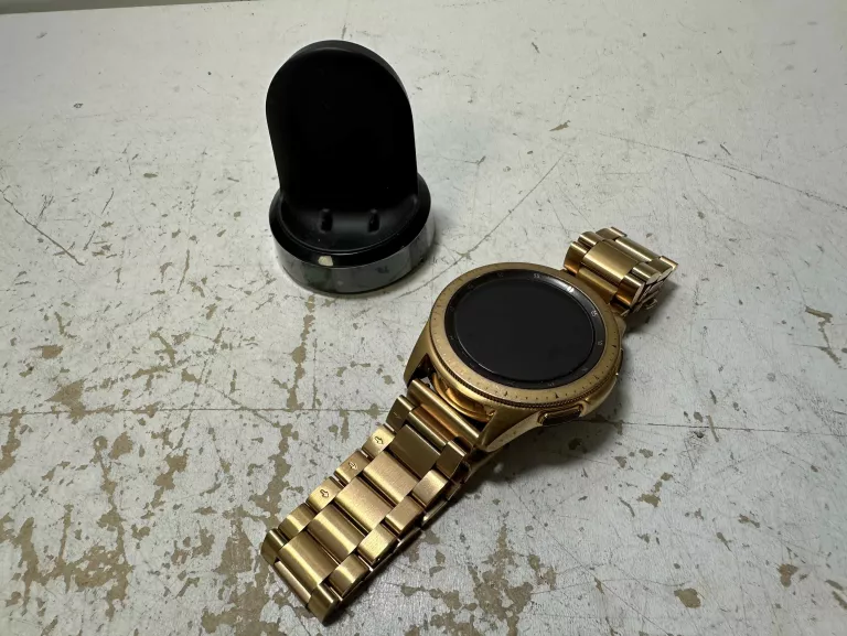 SAMSUNG WATCH R810