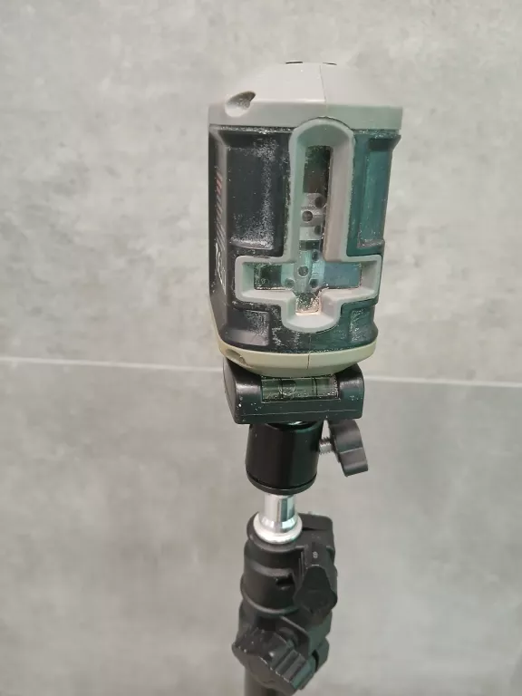 LASER KRZYZOWY ZE STATYWEM NITEO LL0325-19