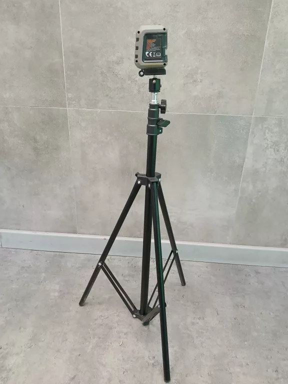 LASER KRZYZOWY ZE STATYWEM NITEO LL0325-19