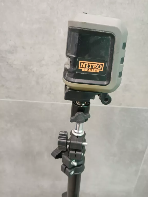 LASER KRZYZOWY ZE STATYWEM NITEO LL0325-19