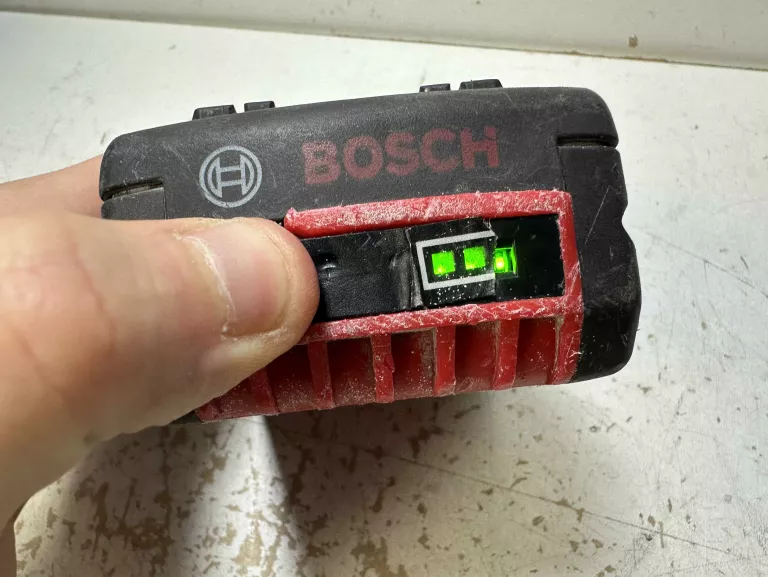 BOSCH AKUMULATOR 5AH 2022R