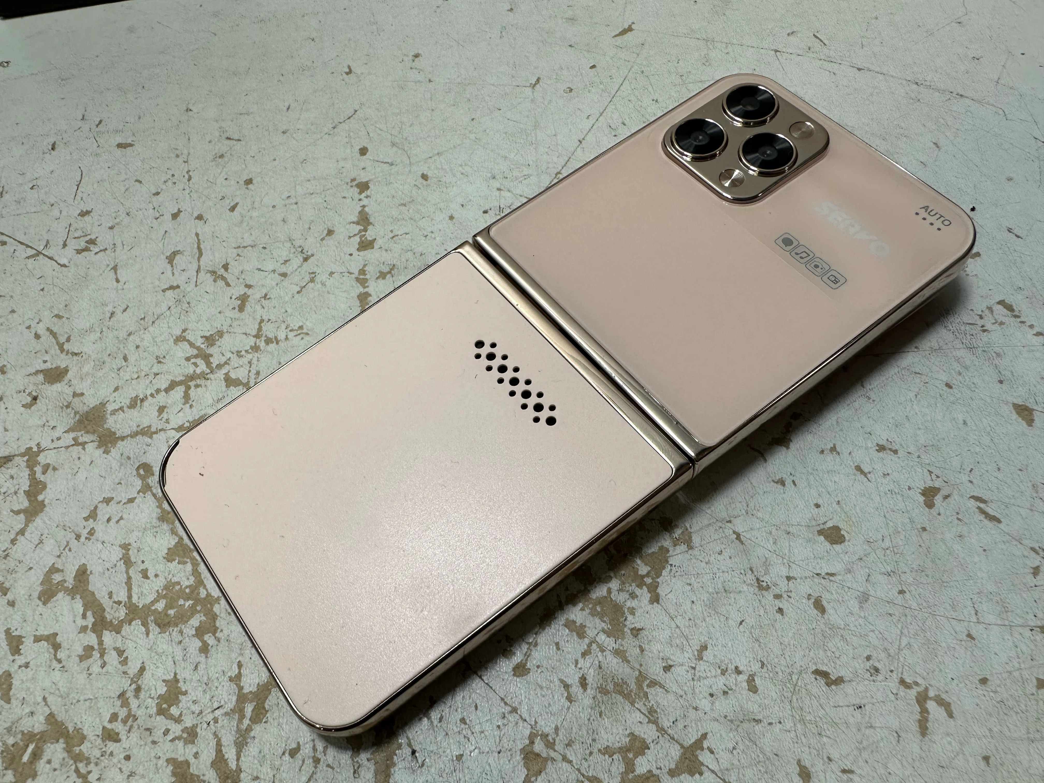 telefon-telefon-servo-fililo7-roz-kod-producenta-telefon01