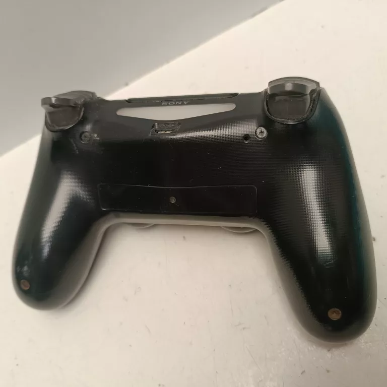 KONSOLA PLAYSTATION 4 CUH-2016B
