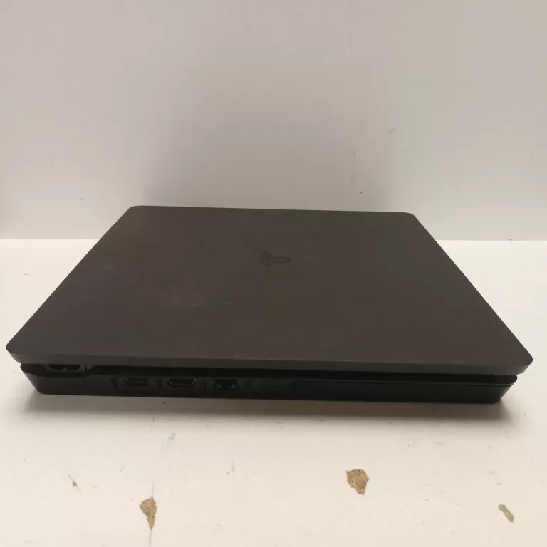 KONSOLA PLAYSTATION 4 CUH-2016B