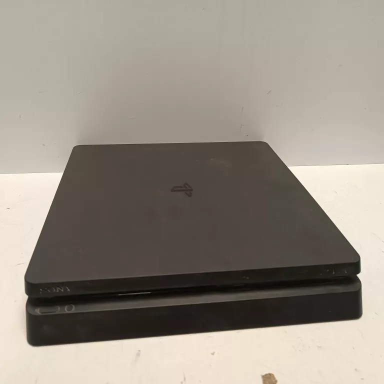 KONSOLA PLAYSTATION 4 CUH-2016B