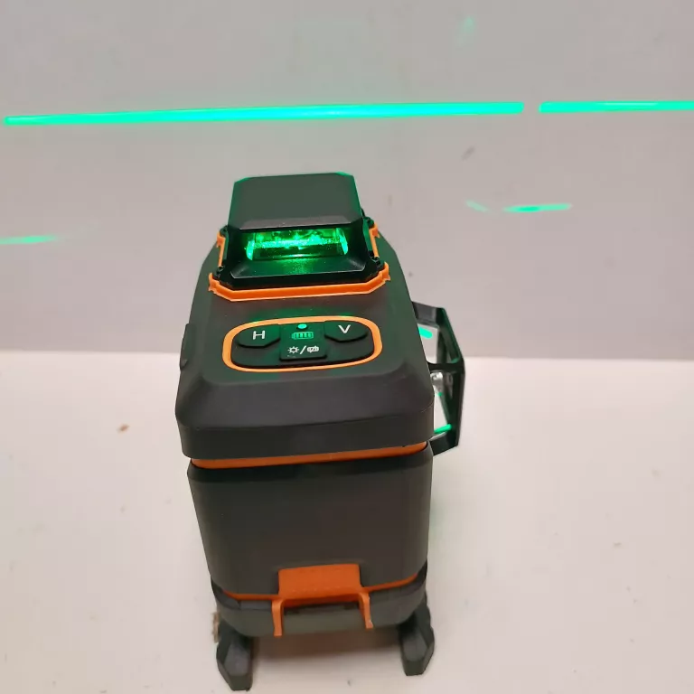 LASER KRZYŻOWY DEKO DKLL16PS1