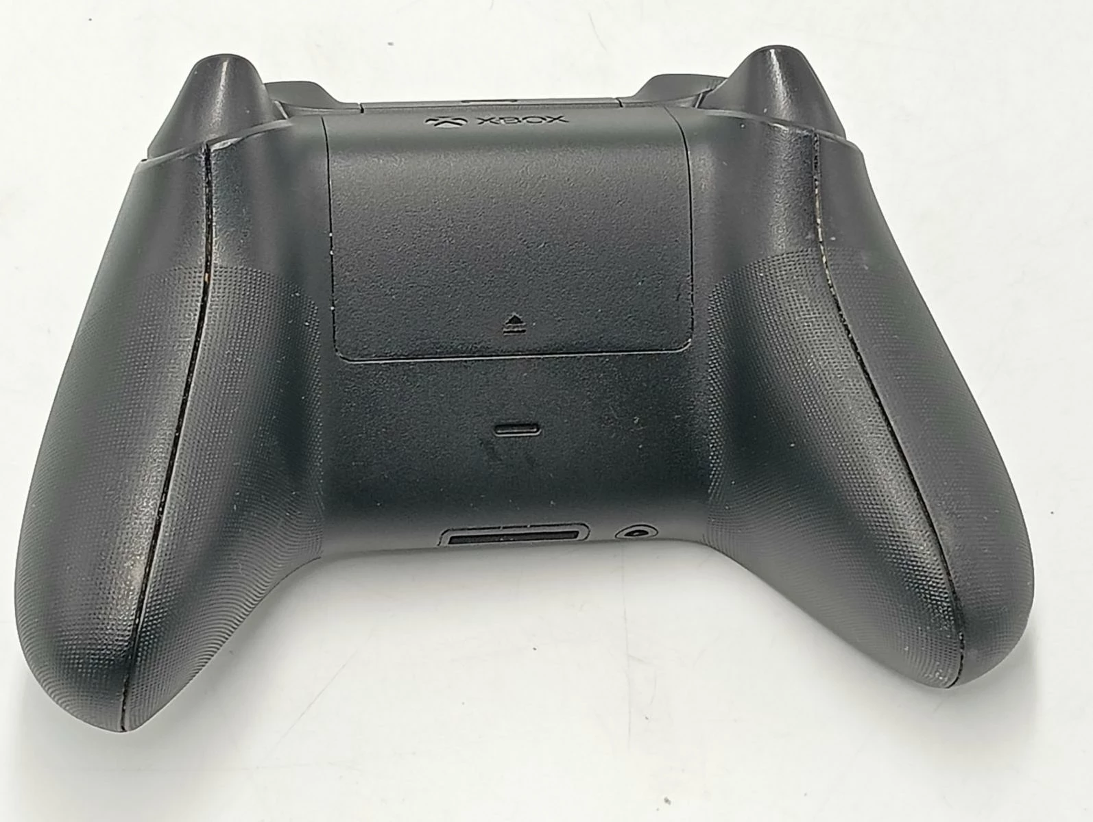 pad-do-xbox-one-model-1708-stan-11323-2