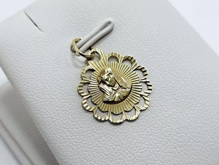 ZŁOTA ZAIWESZKA MATKA BOSKA PR.585 0,97G