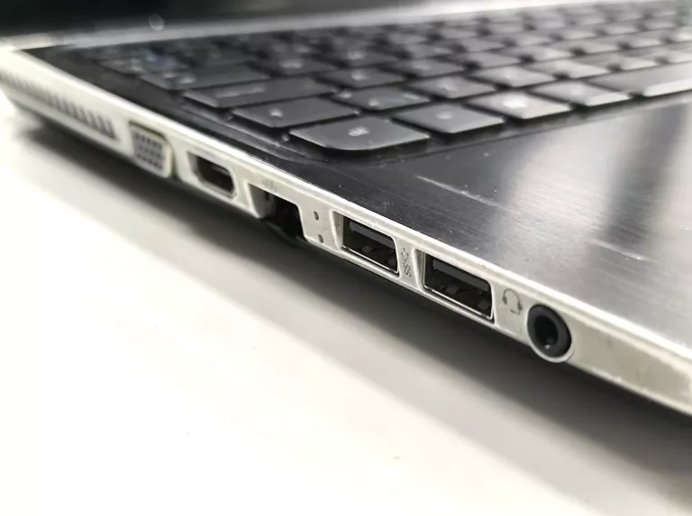LAPTOP LAPTOP HP PAVILION M6 I3/6GB RAM/SSD 240GB/WIN 10