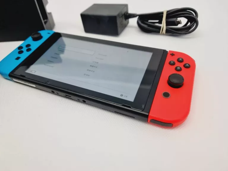 KONSOLA NINTENDO SWITCH HAC-001 AKCESORIA