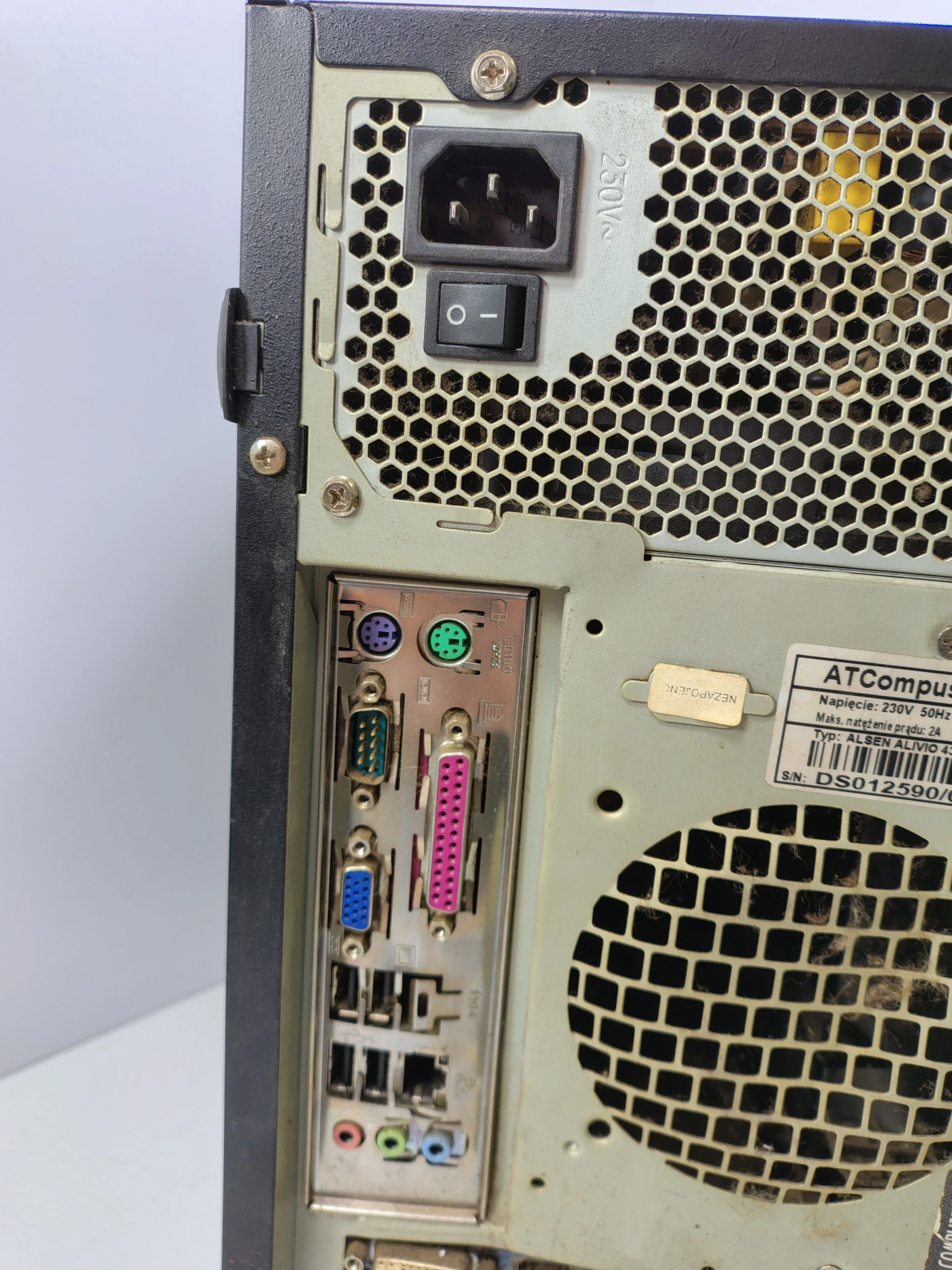 komputer-stacjonarny-czarny-w7-amd-na-czesci-typ-komputera-201653-208753