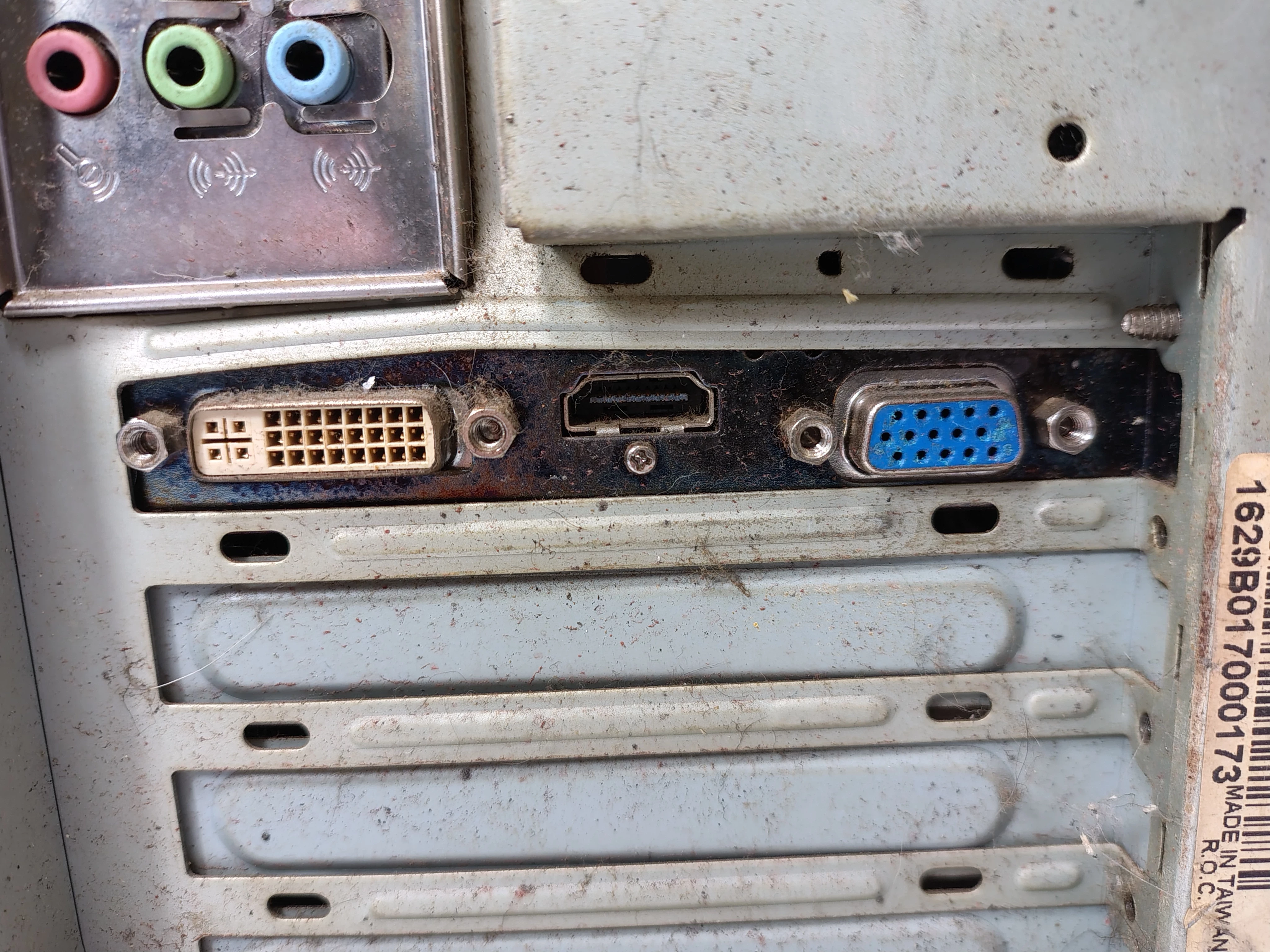 komputer-stacjonarny-czarny-w7-amd-na-czesci-system-operacyjny-201865-2