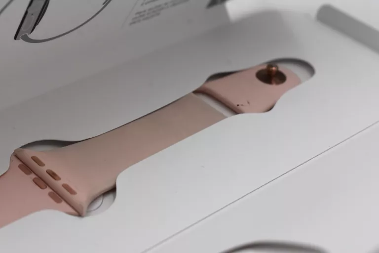 SMARTWATCH APPLE WATCH SERIES 4 GOLD ALUMINUM PINK SAND