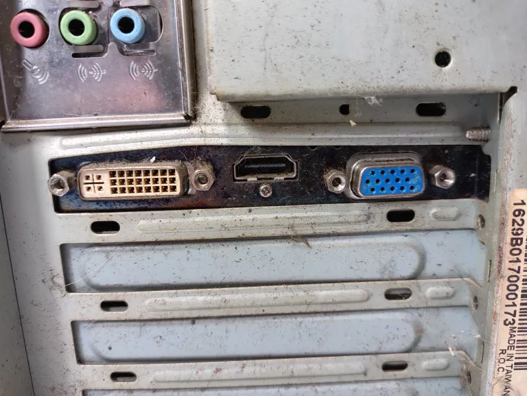 komputer-stacjonarny-czarny-w7-amd-na-czesci-system-operacyjny-201865-2