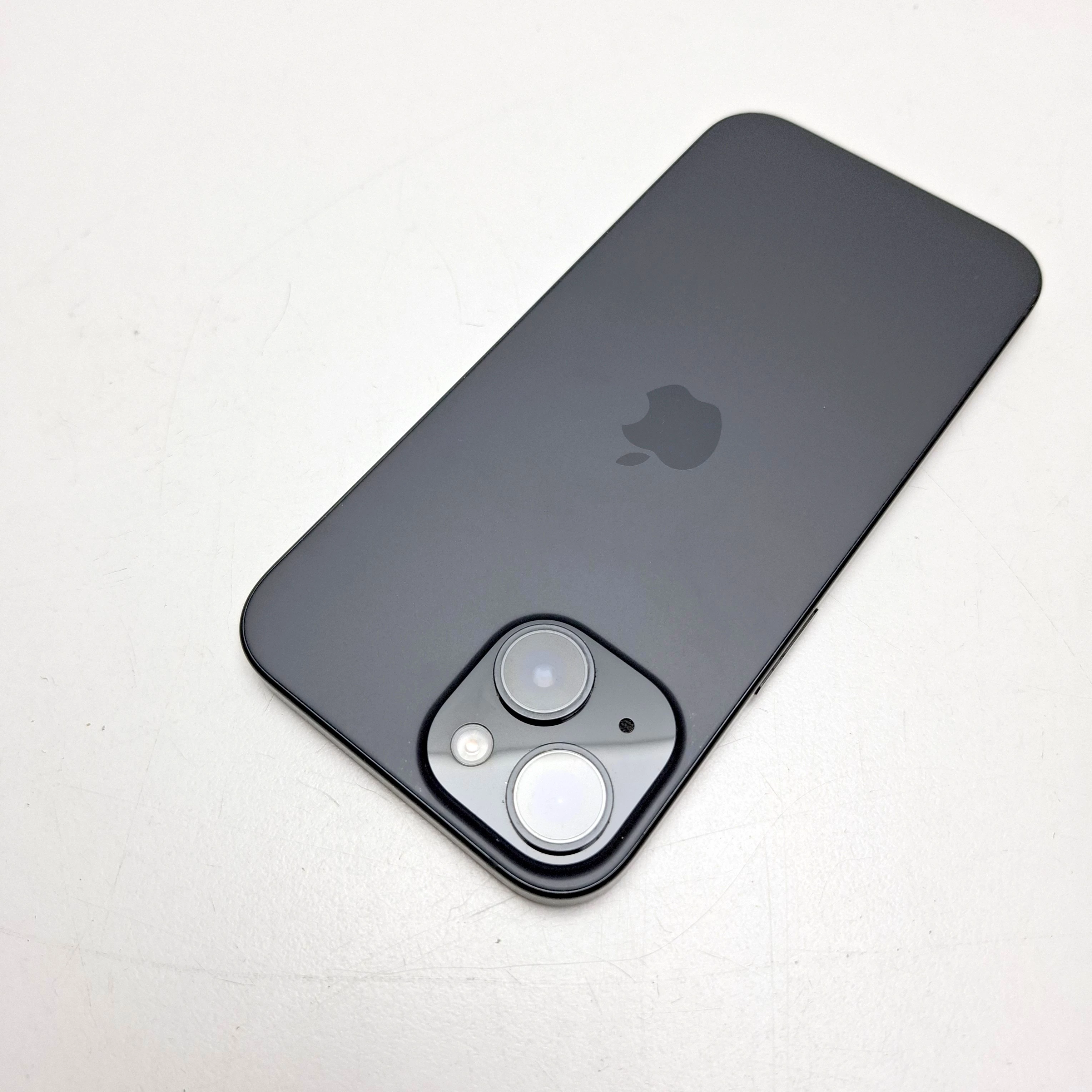 telefon-apple-iphone-15-128gb-97-przekatna-ekranu-610