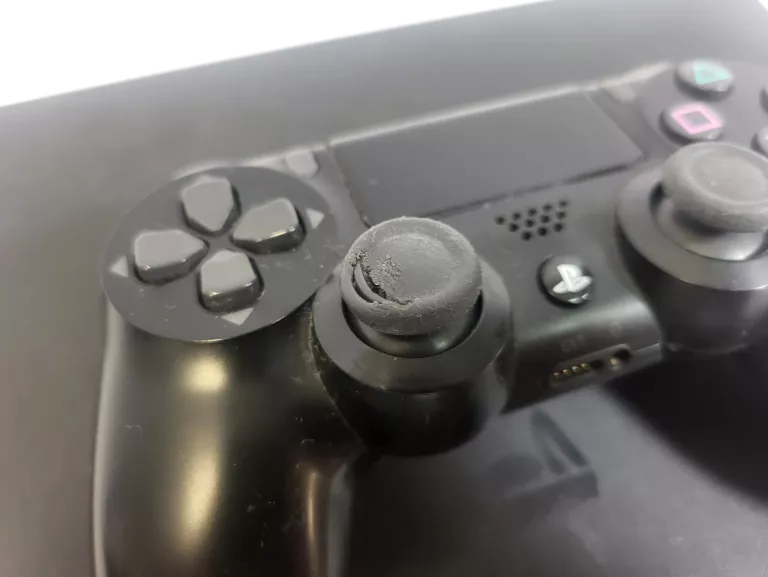 KONSOLA SONY PLAYSTATION 4 SLIM PLUS 2 PADY I ZESTAW GIER