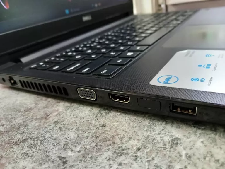 DELL VOSTRO 15 3000 SERIES I5 8GB/500GB WIN 11 PRO