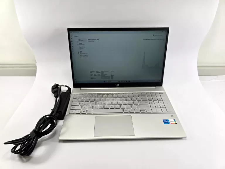 LAPTOP HP PAVILION 15-EG0052NW 15,6 " INTEL CORE I5 8 GB / 512 GB SREBRNY