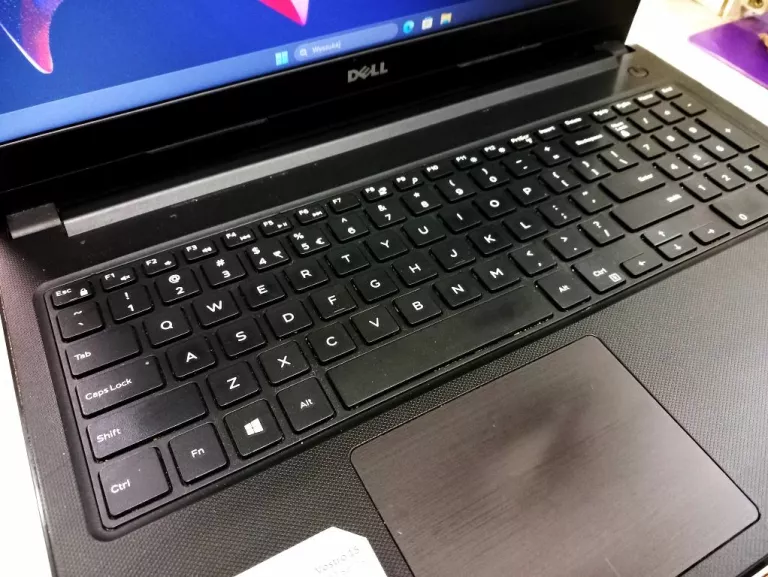 DELL VOSTRO 15 3000 SERIES I5 8GB/500GB WIN 11 PRO