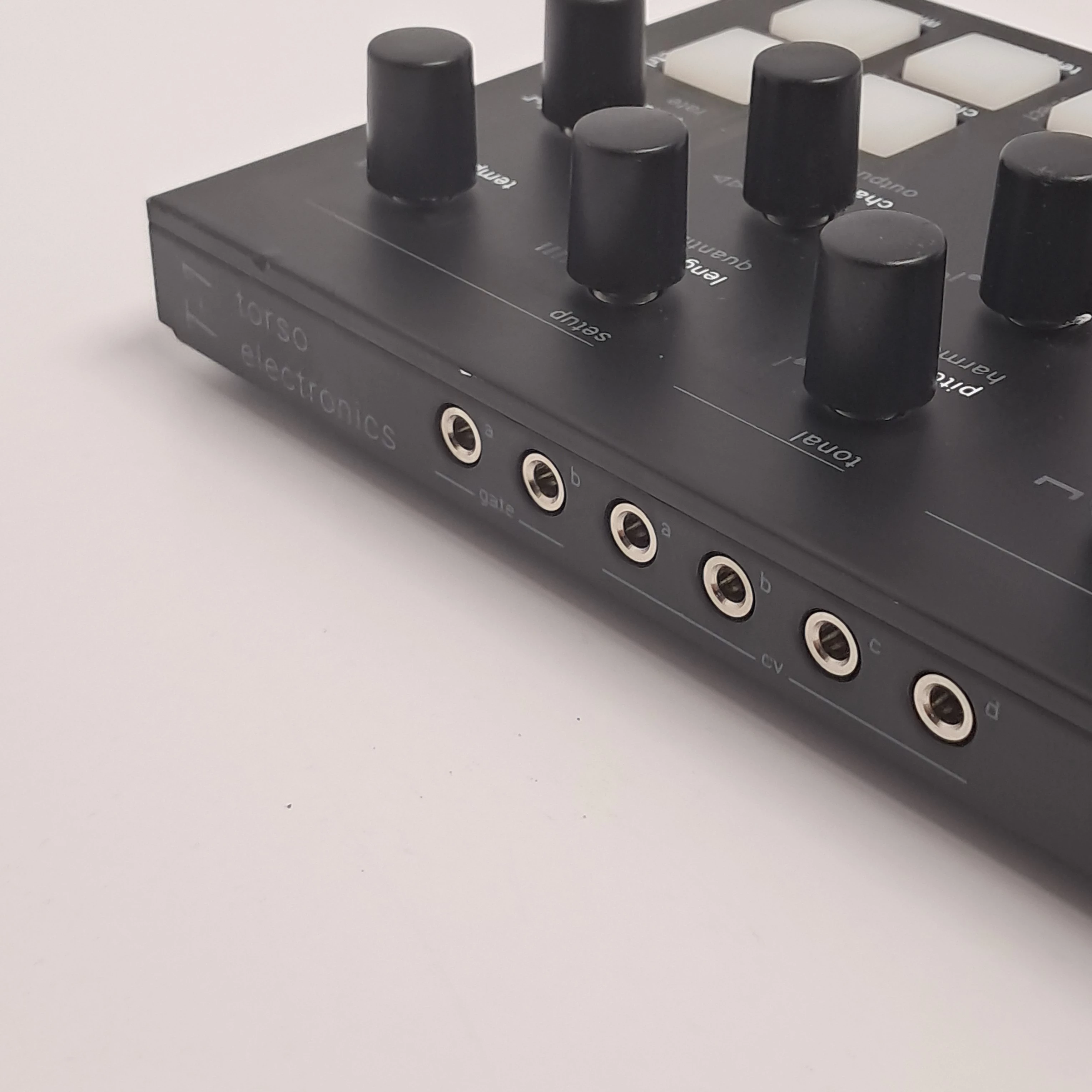 sekwencer-algorytmiczny-tso-t-1-model-torso-t1