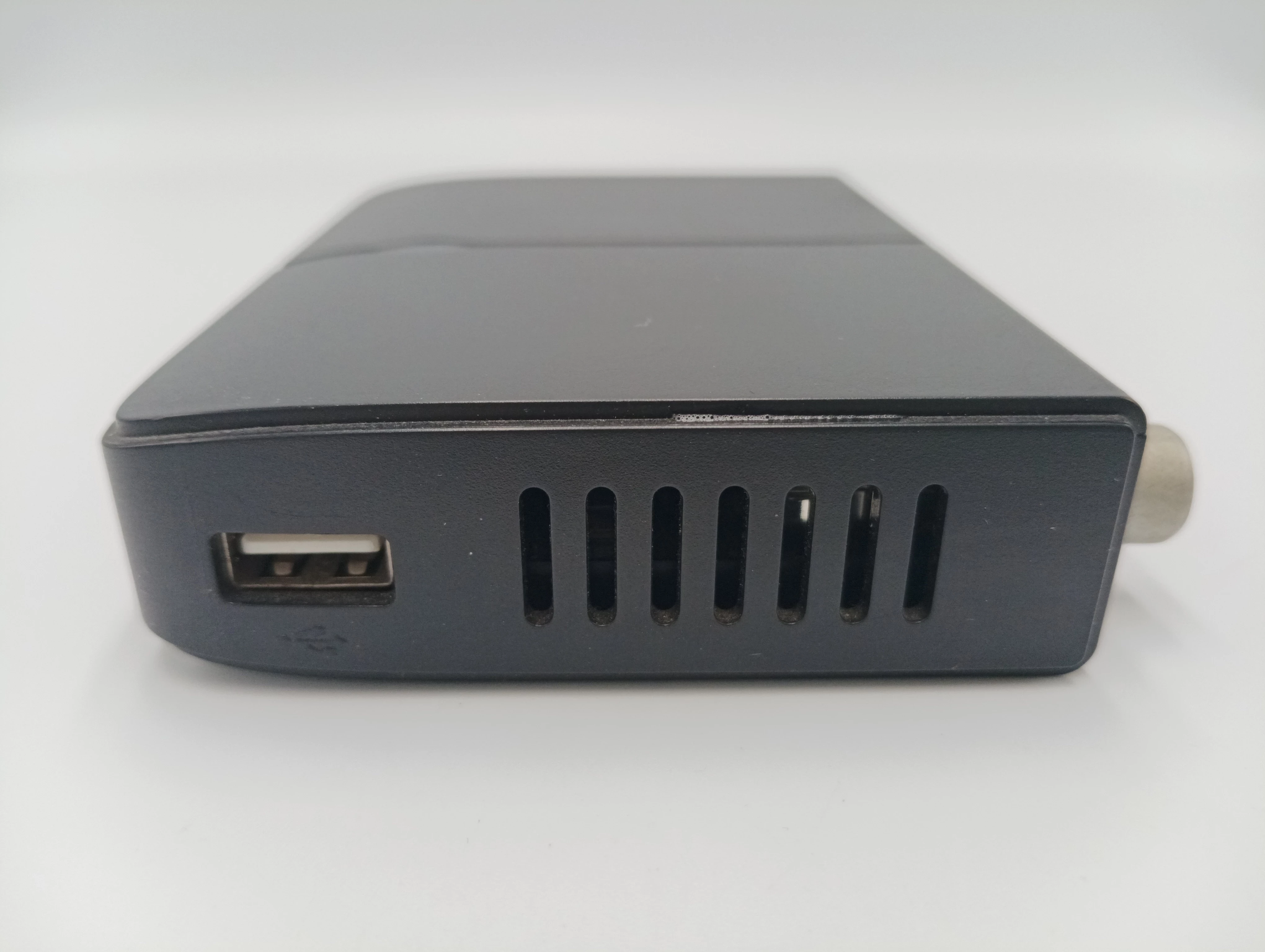 dekoder-vivax-dvb-t2-brak-pilota-stan-11323-2