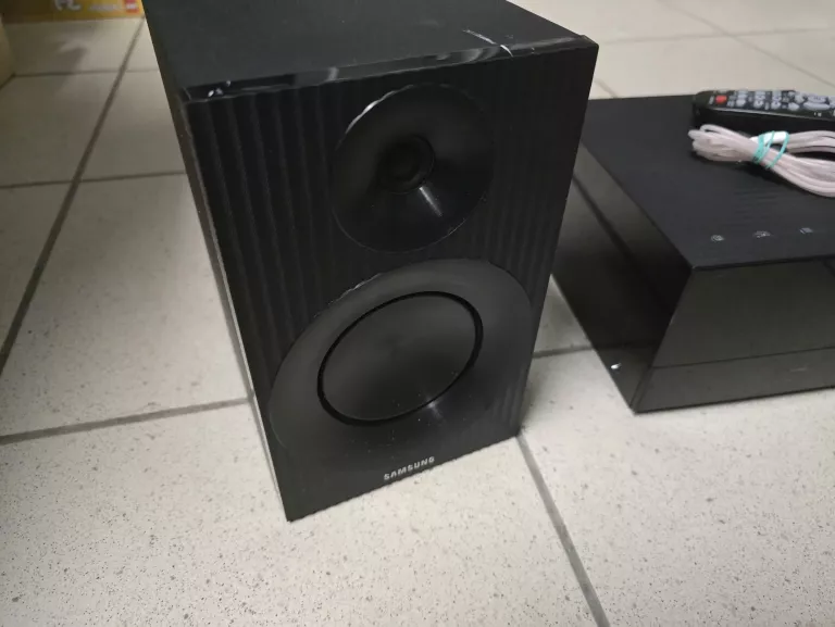 MINI WIEŻA SAMSUNG MM-J320 + PILOT