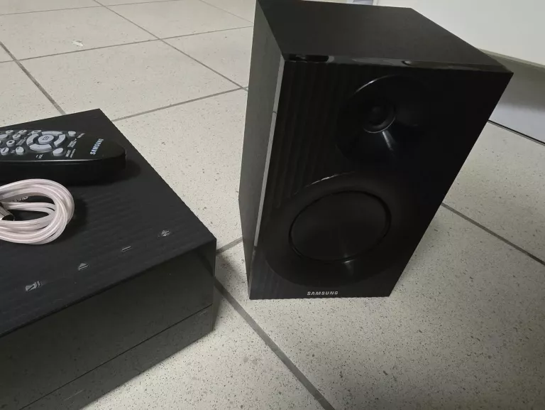 MINI WIEŻA SAMSUNG MM-J320 + PILOT