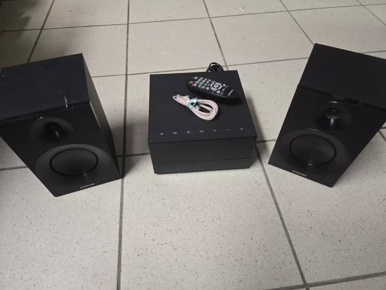 MINI WIEŻA SAMSUNG MM-J320 + PILOT