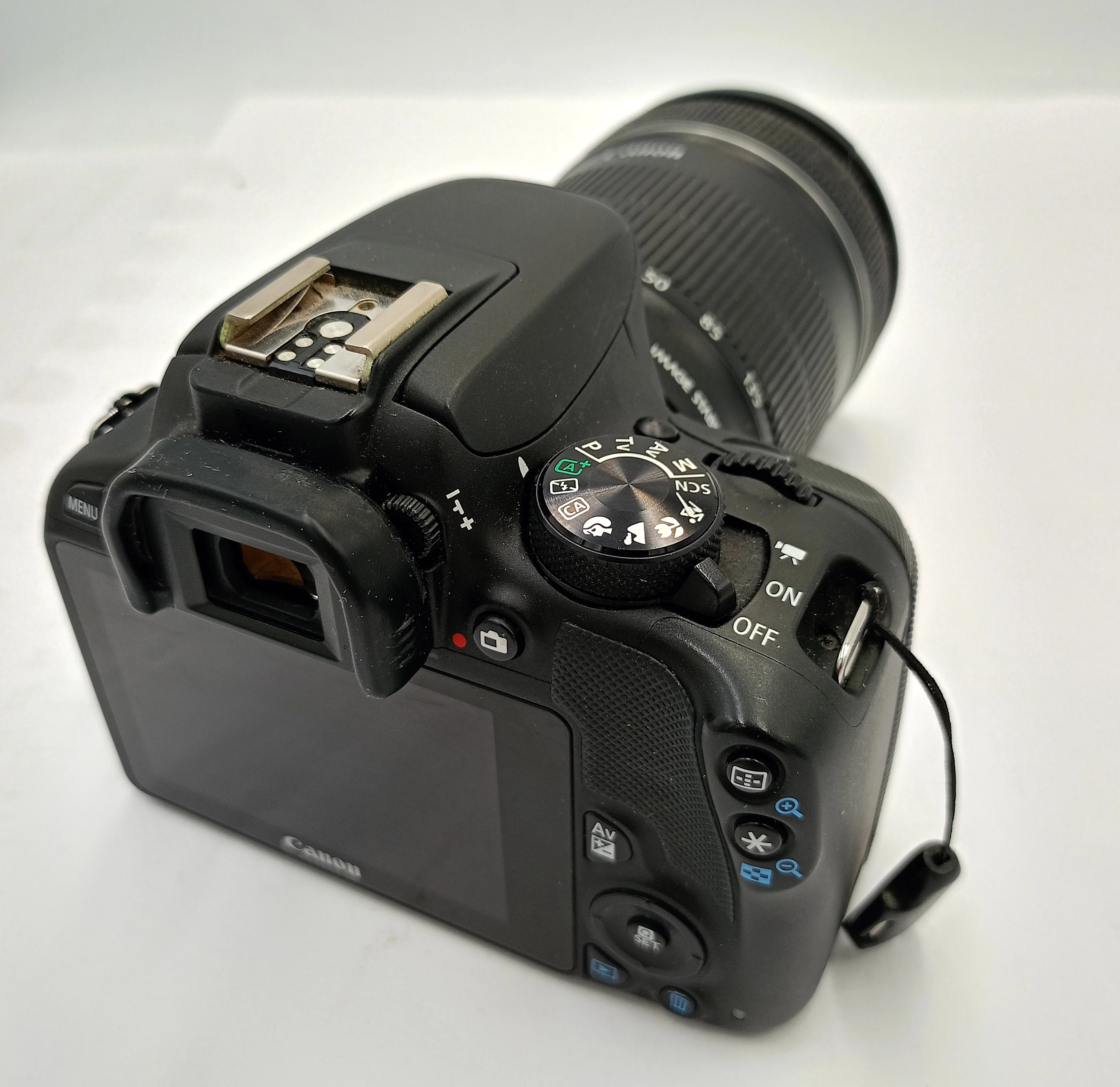 aparat-canon-eos-100d-obiektyw-18-135mm-polecamy-kod-producenta-8576b026aa