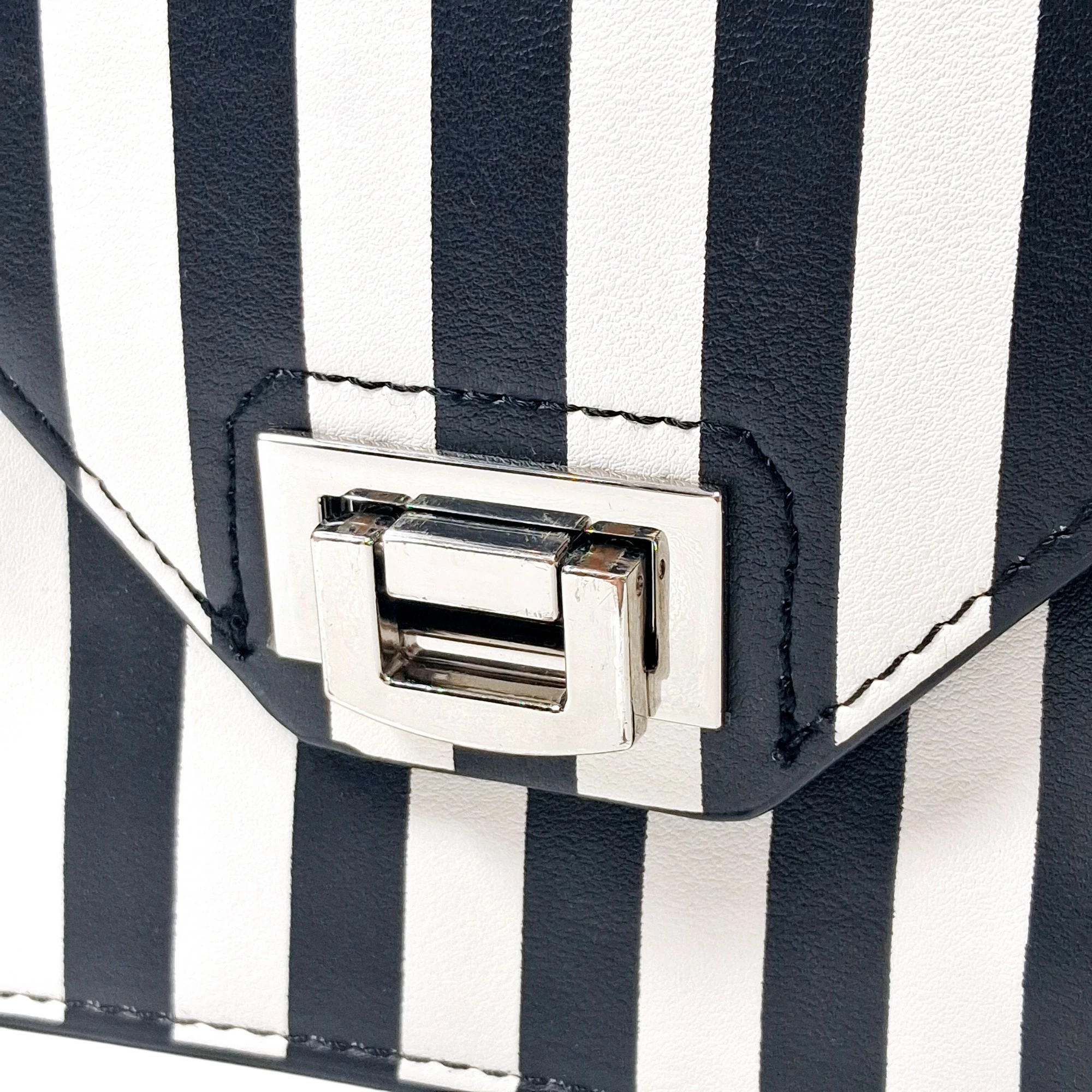 elegancka-torebka-zara-trafaluc-marka-248811-1135167