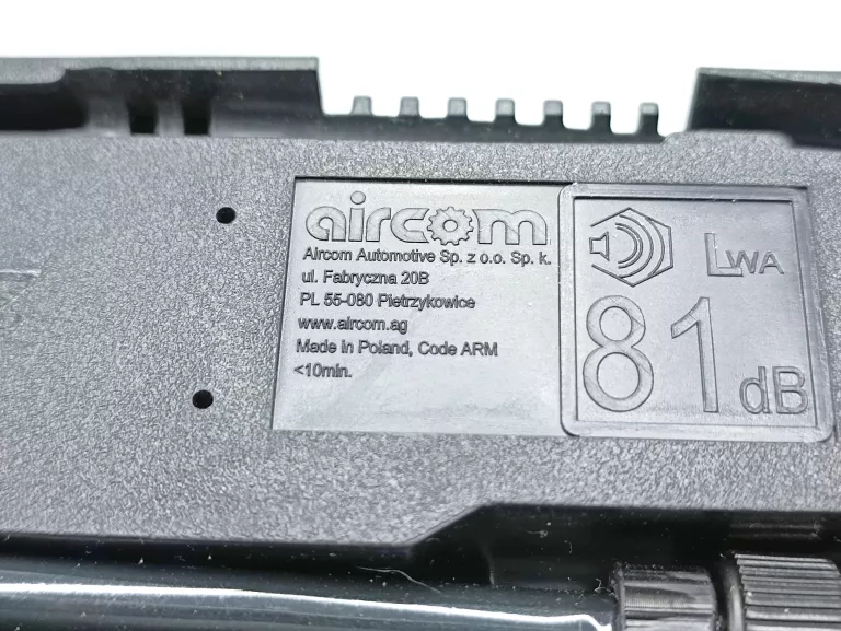 KOMPRESOR SAMOCHODOWY AIRCOM + KLEJ 2028R.