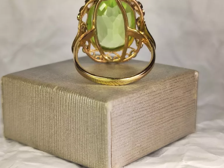 zloty-pierscionek-zielona-cyrkonia-w-koronce-1001g585-rodzaj-zapiecia-2207-3