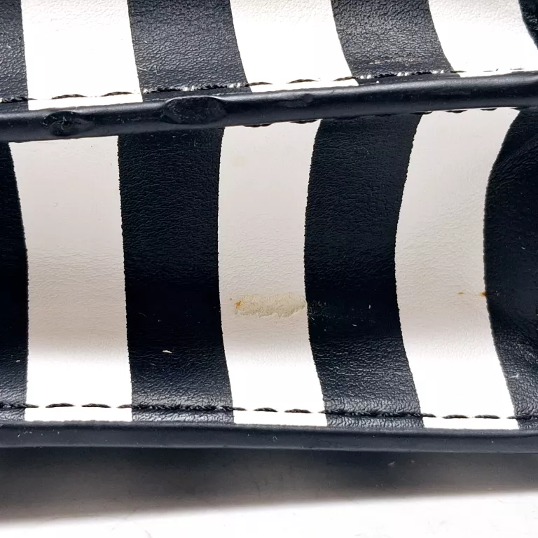 elegancka-torebka-zara-trafaluc-wzor-dominujacy-3766-2397