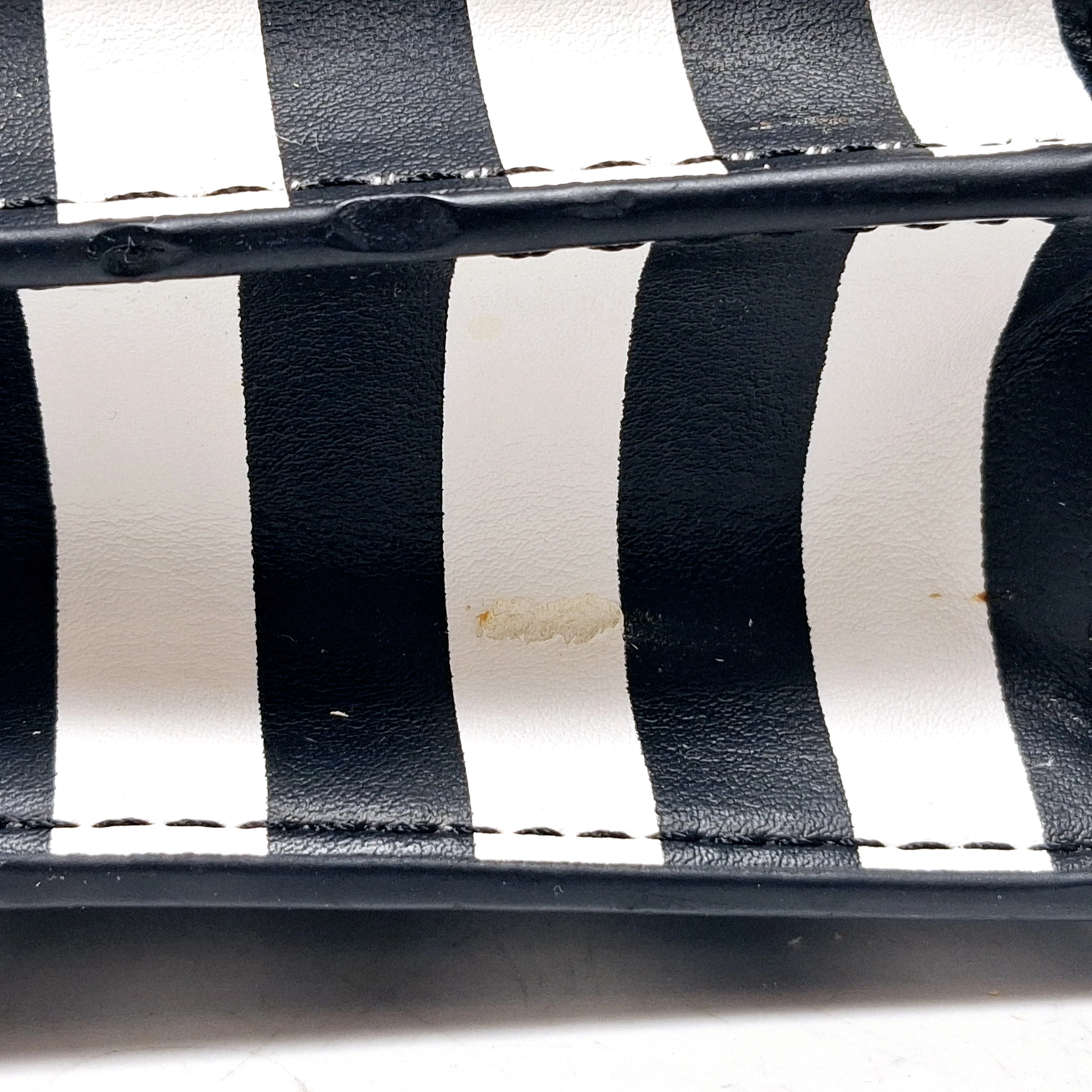 elegancka-torebka-zara-trafaluc-wzor-dominujacy-3766-2397