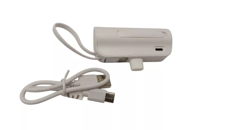 POWERBANK Z KONEKTOREM LIGHTNING FOREVER 5000 MAH