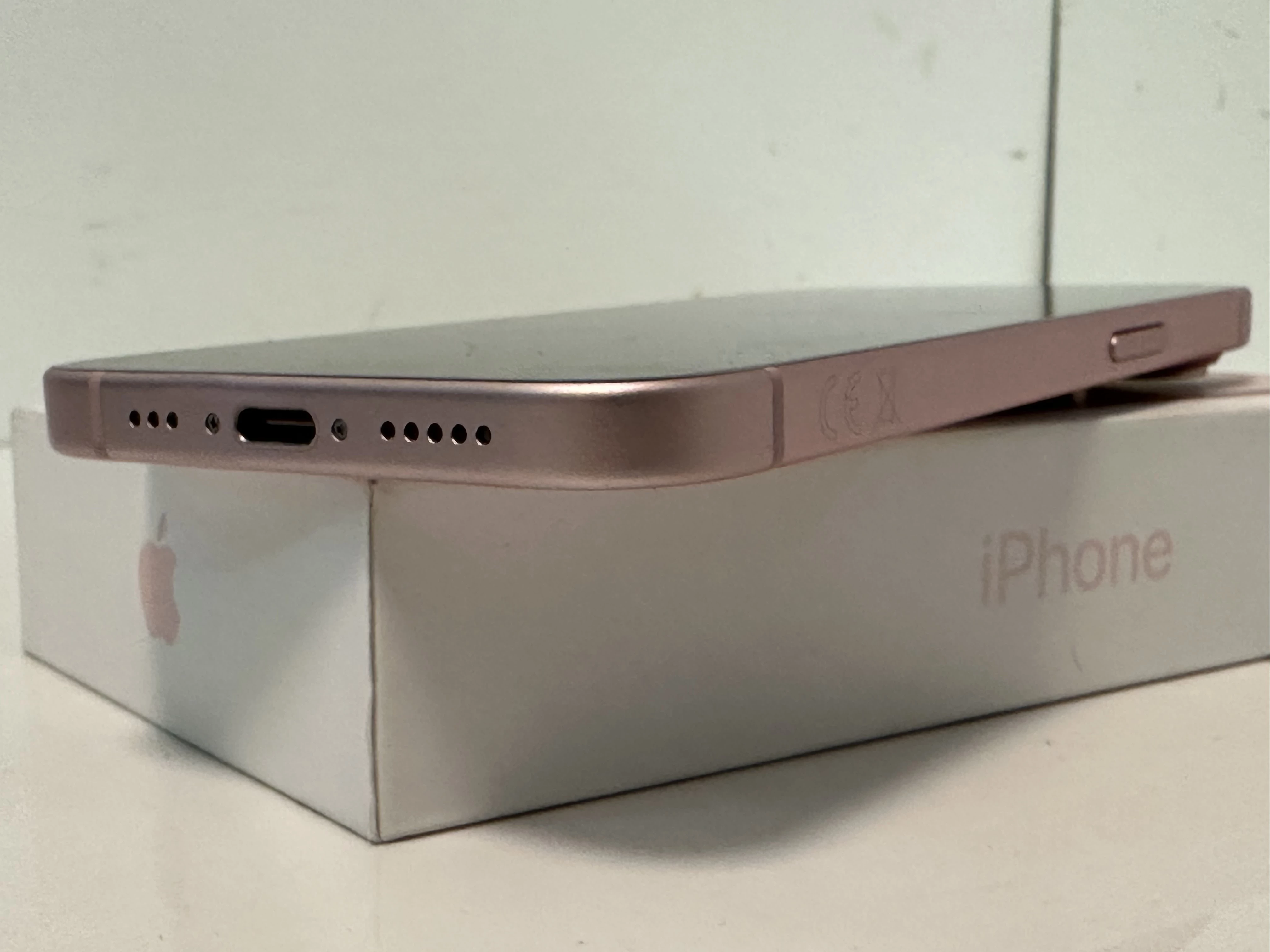 telefon-iphone-15-128gb-pink-100-fvgwarancja-stan-11323-2