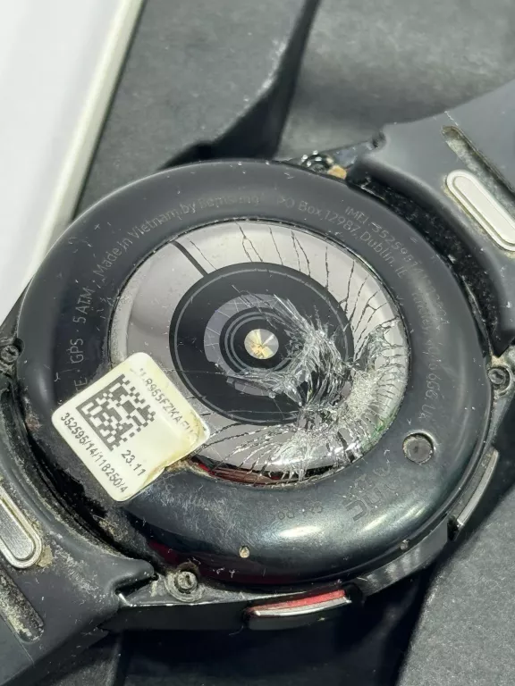 GALAXY WATCH 6 CLASSIC TYŁ STŁUCZONY