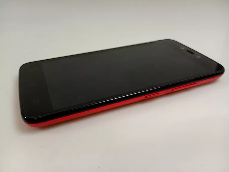 TELEFON MOTO C PLUS NIEWŁONCZA SIĘ NA CZĘŚCI