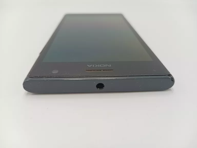 SMARTFON NOKIA LUMIA 735 1/7 GB 354265061418563