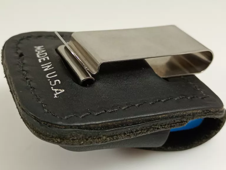 ZAPALNICZKA ZIPPO SKY - NIEBIESKA WRAZ ZE SKURZANYM ETUI