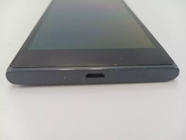 SMARTFON NOKIA LUMIA 735 1/7 GB 354265061418563