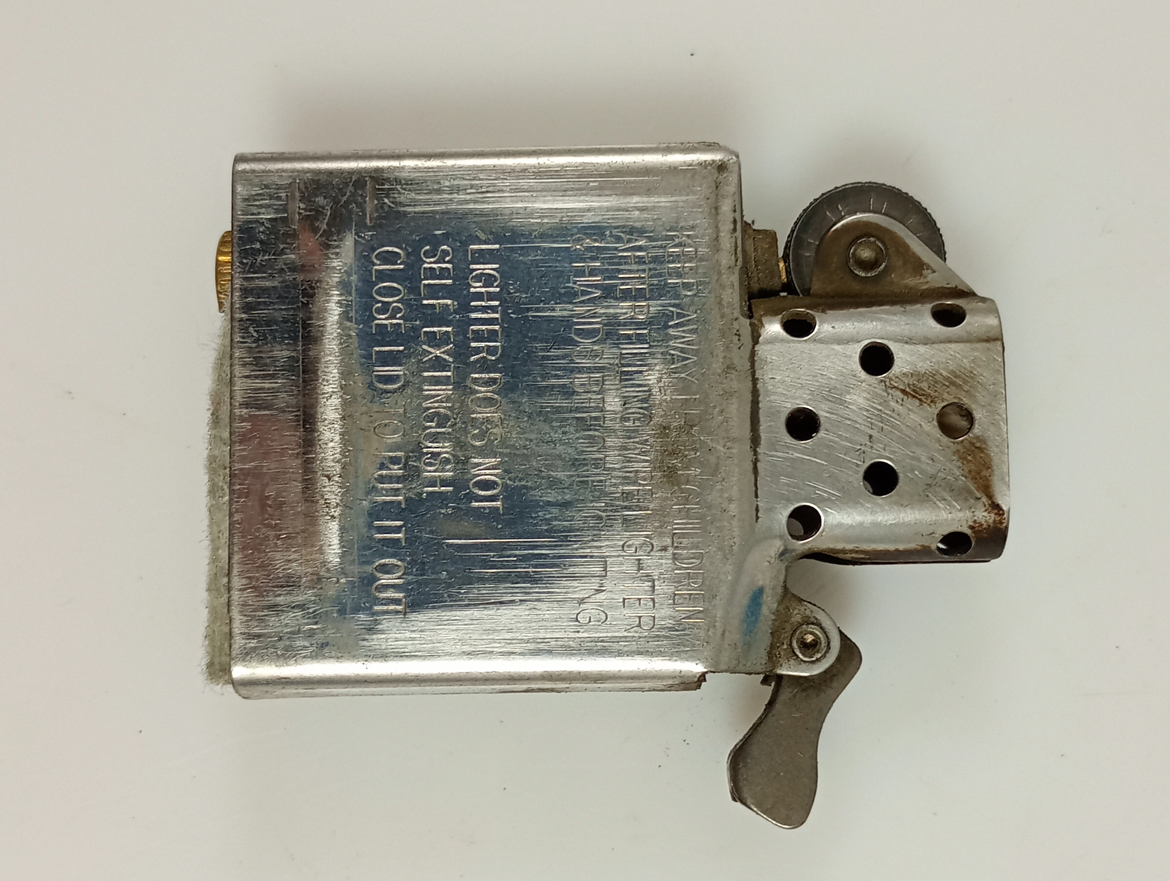 zapalniczka-zippo-sky-niebieska-wraz-ze-skurzanym-etui-kod-producenta-zippo