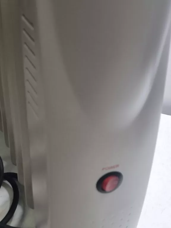 grzejnik-olejowy-tesco-ofr86-700w-moc-maksymalna-700