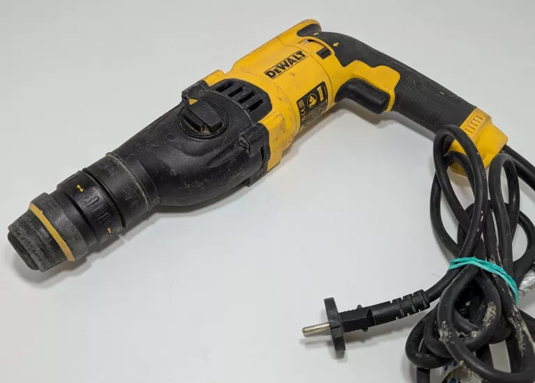 MŁOTOWIERTARKA DEWALT D25134-QS OPIS